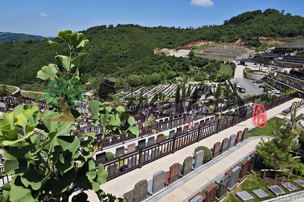 铁岭森林墓园绿意环绕，安宁永驻